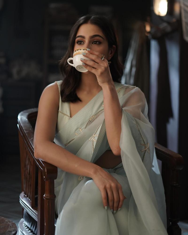 cute-pretty-and-lovely-saraali-khan-photos